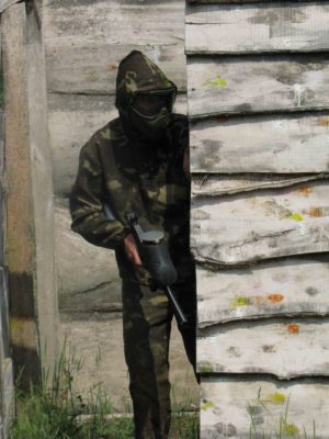 пейнтбол в домике